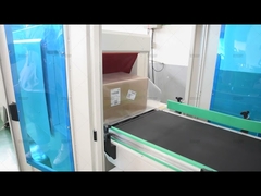 упаковочная коробка машины, обернутая термоусадочной пленкой